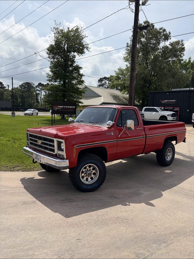 ’79 CHEVY K20 — BROUGHT BACK TO LIFE — detail