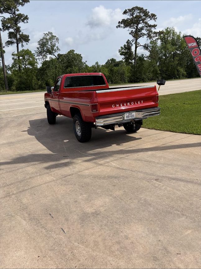 ’79 CHEVY K20 — BROUGHT BACK TO LIFE — detail