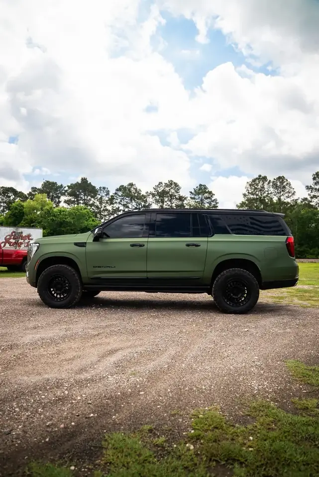 Passenger-side profile of 2025 GMC Yukon Elevation with 35-inch Nitto tires